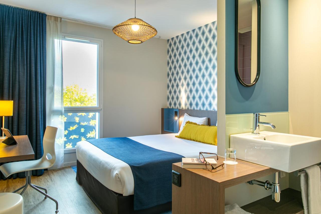 The Originals Boutique Hotel Restaurant Saint James, Montaigu-Vendee Exteriör bild