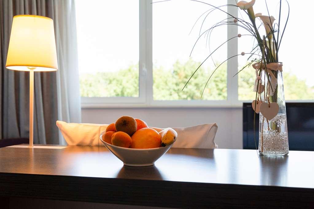 The Originals Boutique Hotel Restaurant Saint James, Montaigu-Vendee Bekvämligheter bild