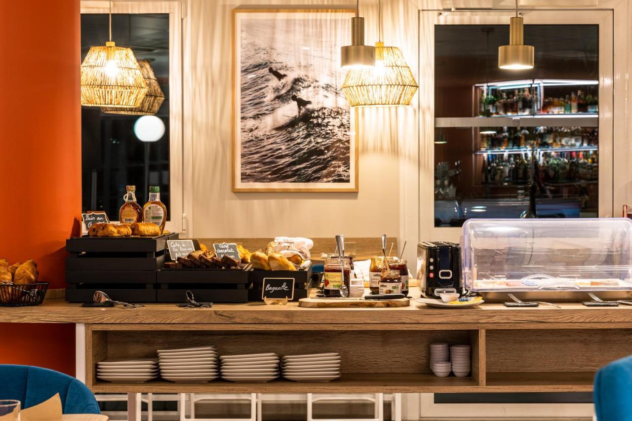 The Originals Boutique Hotel Restaurant Saint James, Montaigu-Vendee Exteriör bild